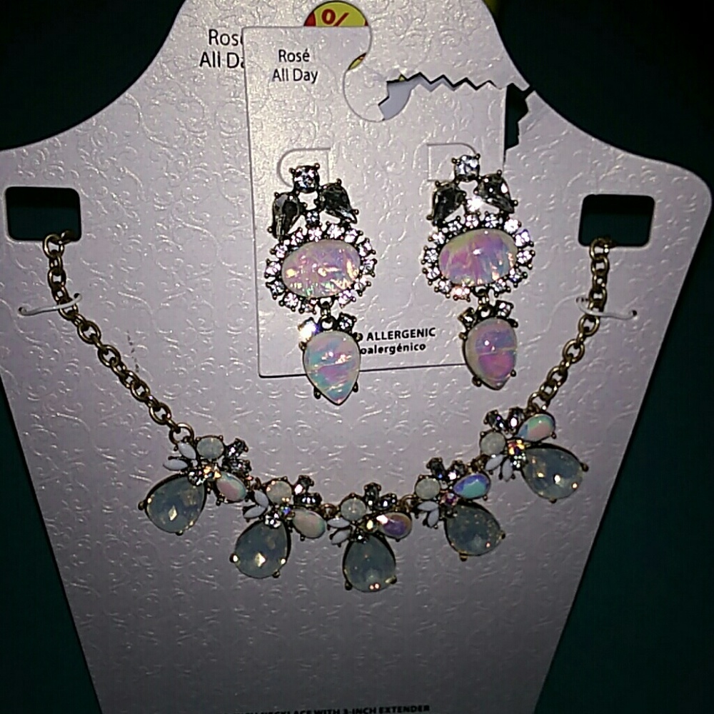 Ladies jewelry sets